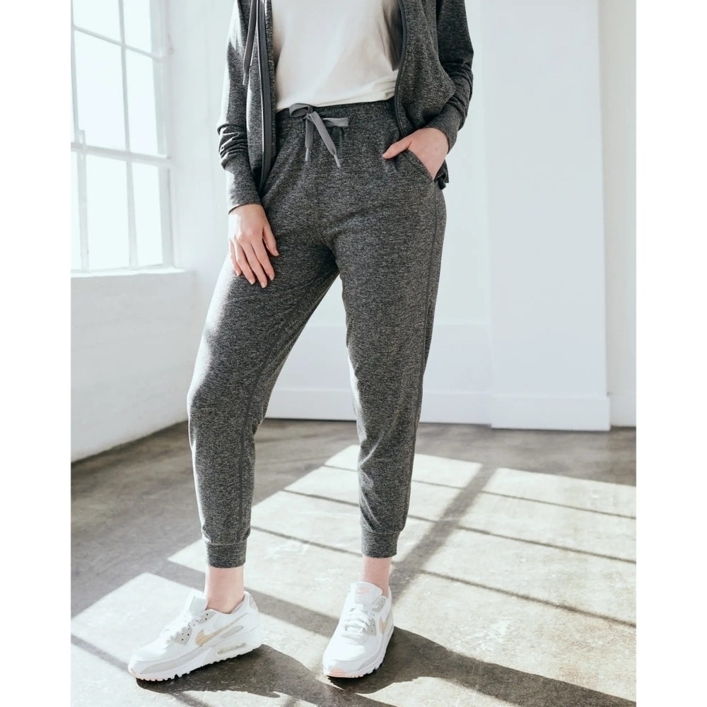 Quince Flowknit Mid Rise Joggers in Heathered Grey Size Small